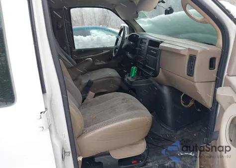 2005 Chevrolet Express z USA, uszkodzony, nr VIN 1GCGG25V251164247